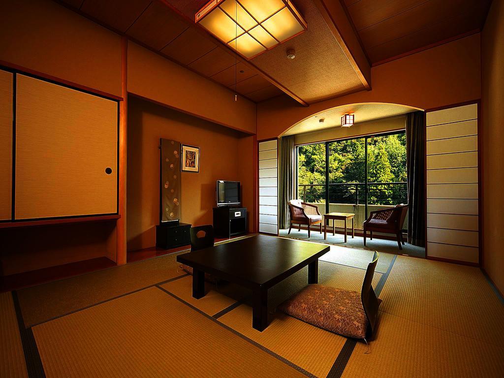 Royal Hotel Yamanaka Onsen Kajikaso 加賀市 エクステリア 写真