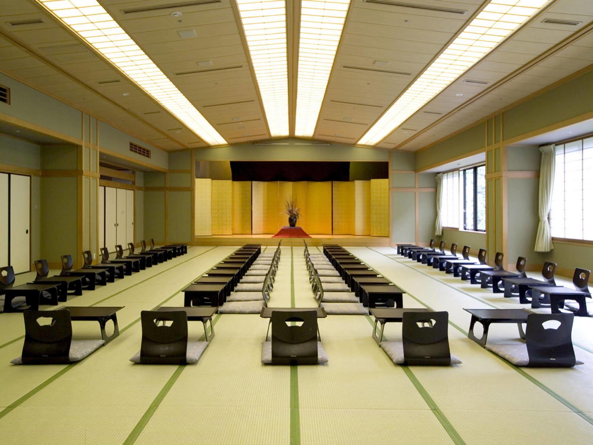 Royal Hotel Yamanaka Onsen Kajikaso 加賀市 エクステリア 写真