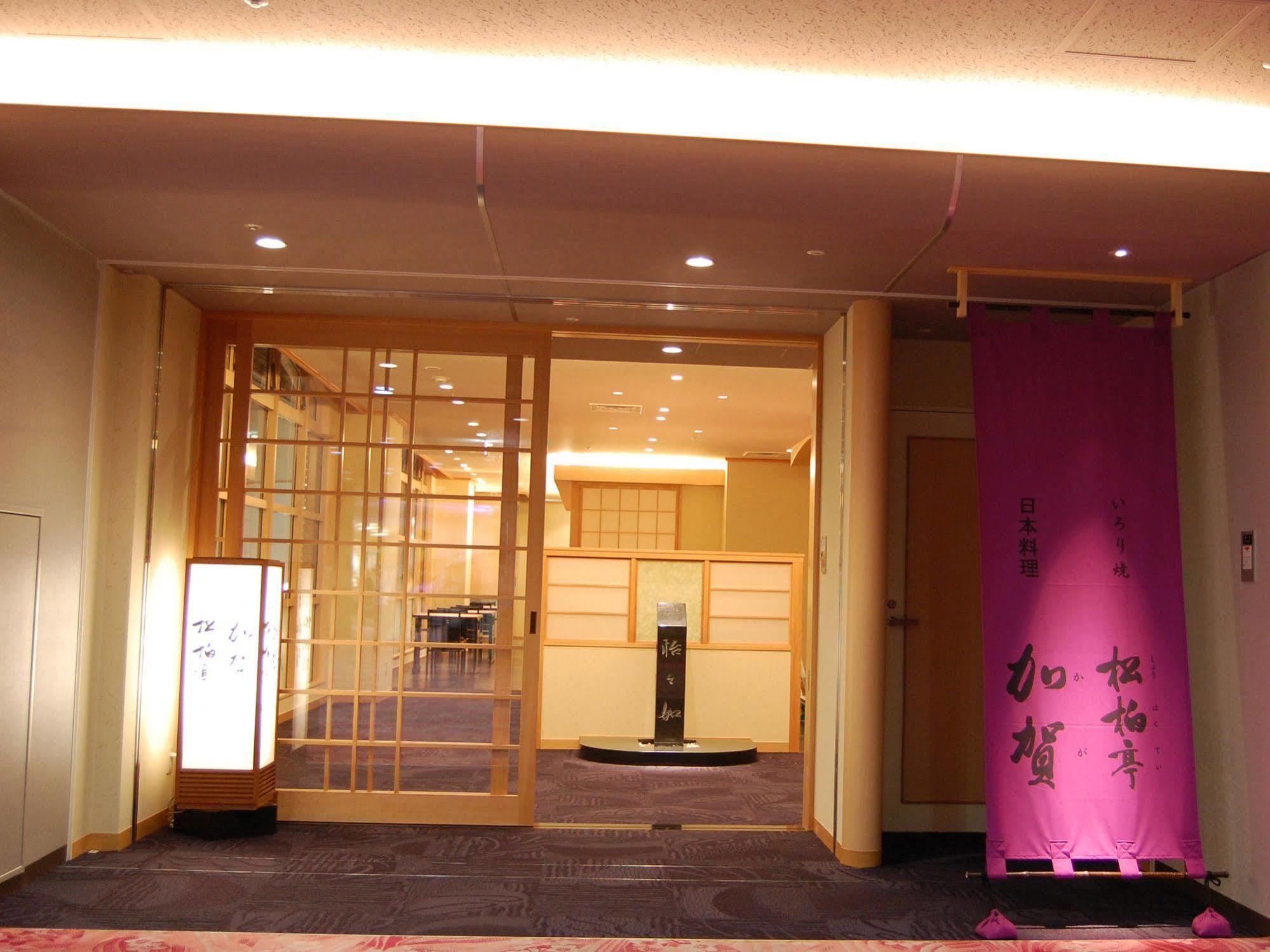 Royal Hotel Yamanaka Onsen Kajikaso 加賀市 エクステリア 写真